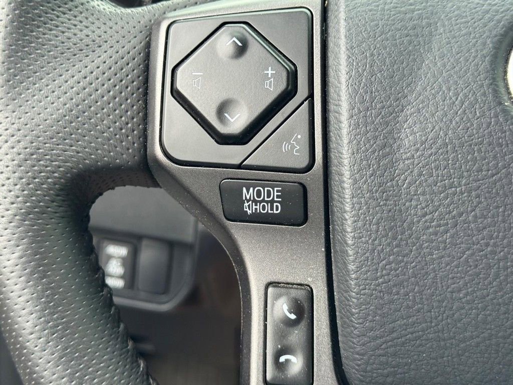 Used 2023 Toyota Tacoma TRD Sport w/ Technology Package AWD/4WD image 19