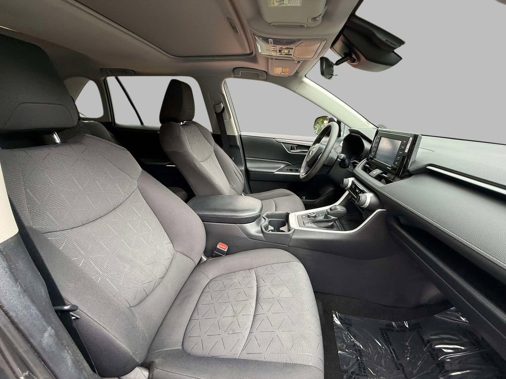 Used 2020 Toyota RAV4 XLE w/ Convenience Package AWD/4WD image 14