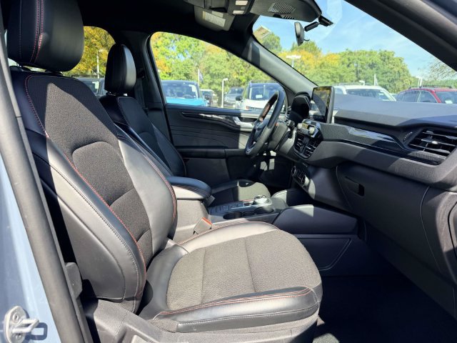 Used 2025 Ford Escape ST-Line Select AWD/4WD image 10