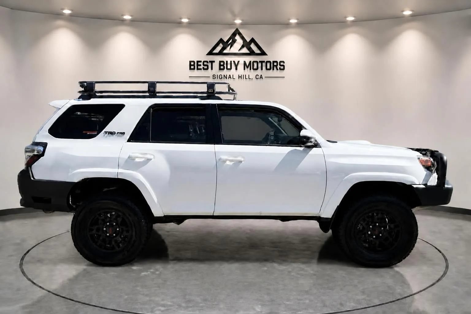 Used 2017 Toyota 4Runner TRD Pro AWD/4WD image 9