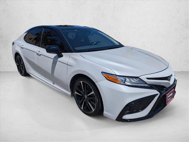 Used 2020 Toyota Camry XSE FWD image 3