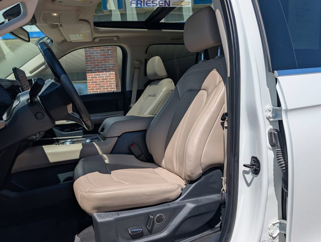 Used 2024 Ford Expedition Max Limited AWD/4WD image 9