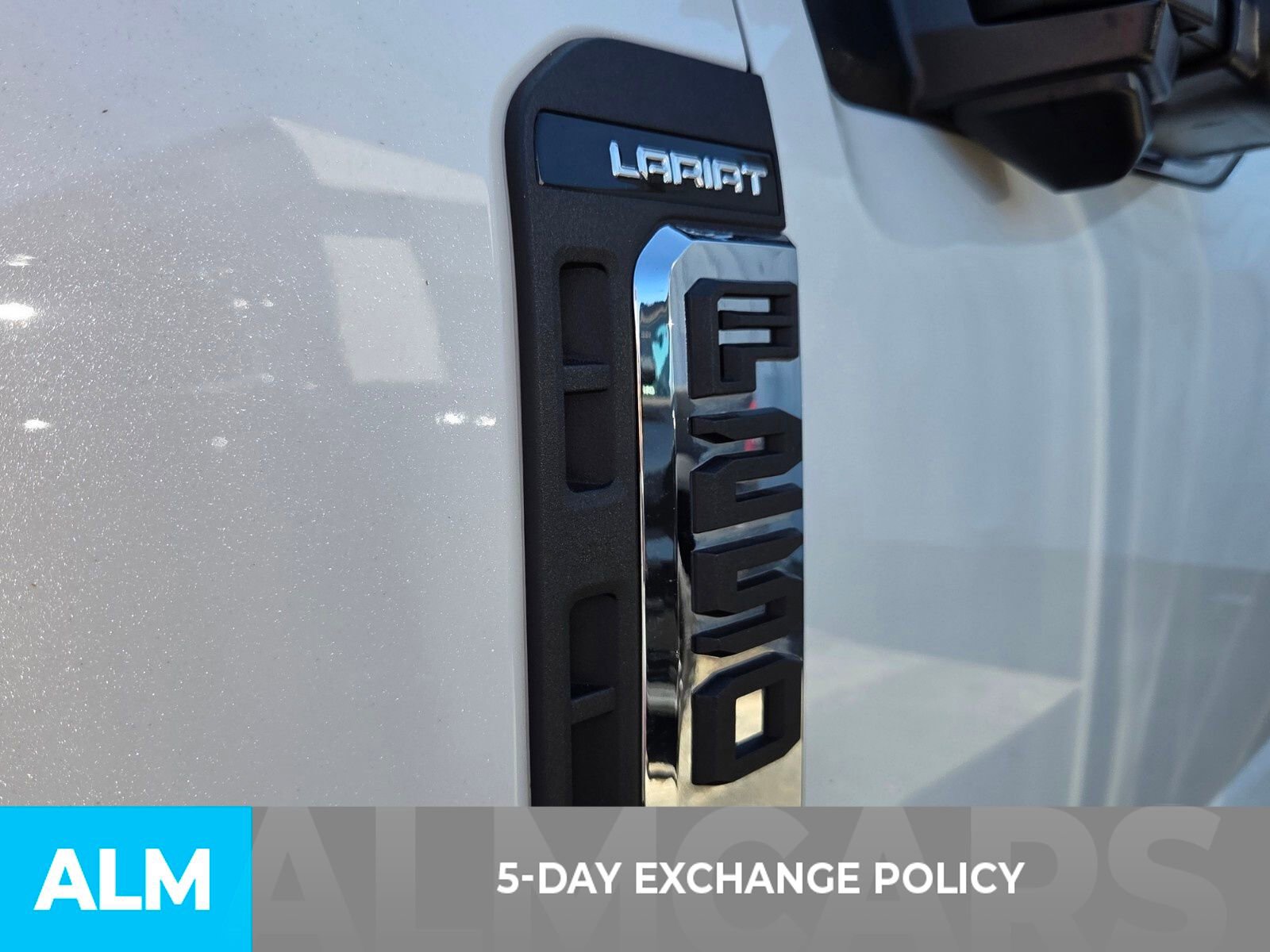 Used 2025 Ford F250 Lariat w/ Lariat Ultimate Package image 4