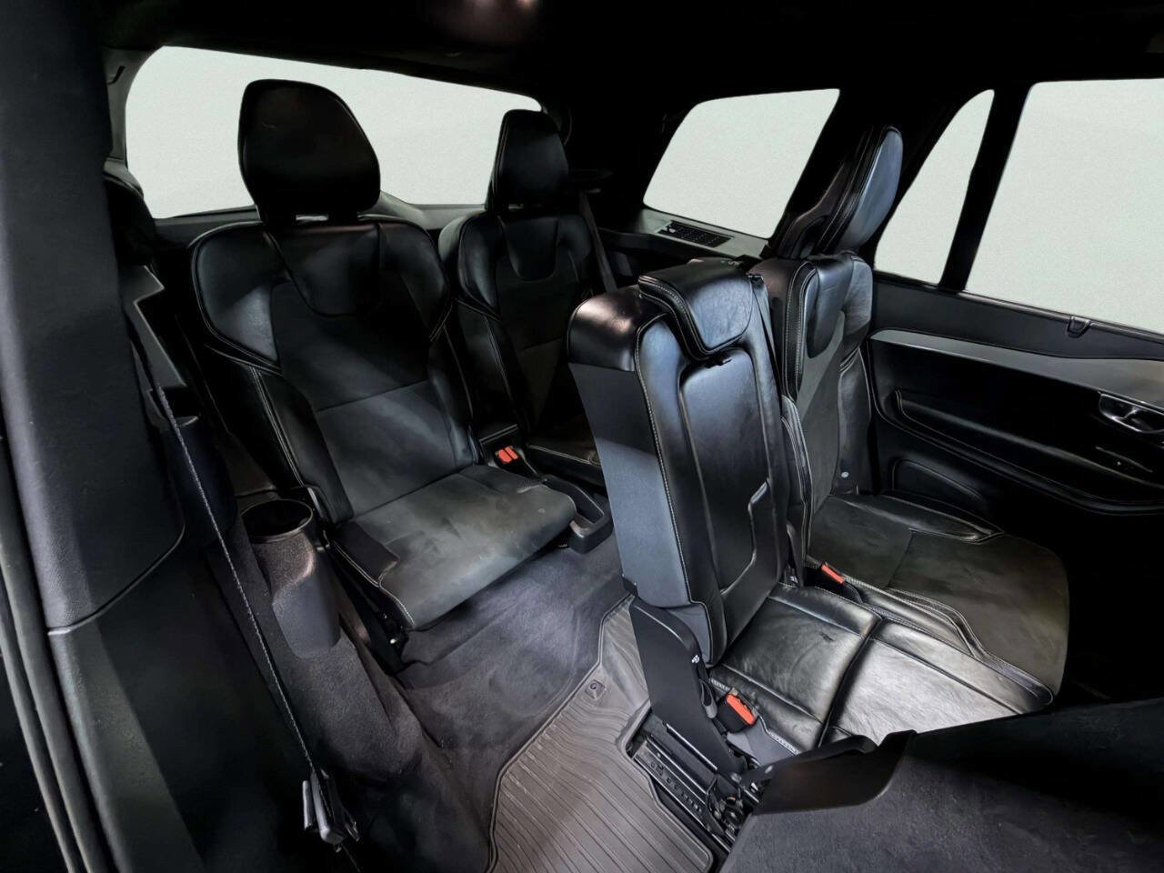 Used 2019 Volvo XC90 T6 R-Design w/ Protection Package Premier image 34