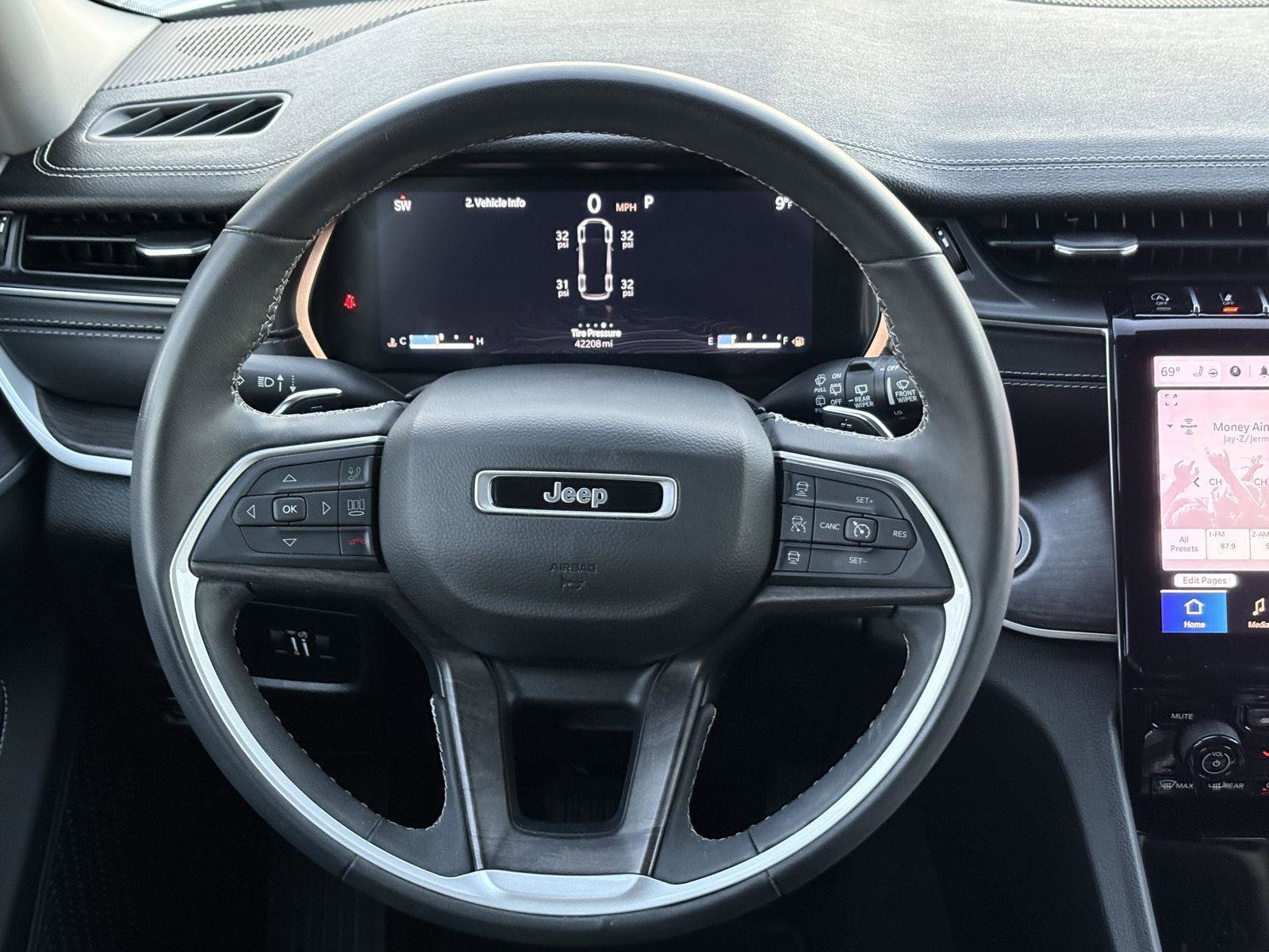 Used 2023 Jeep Grand Cherokee L Limited image 10