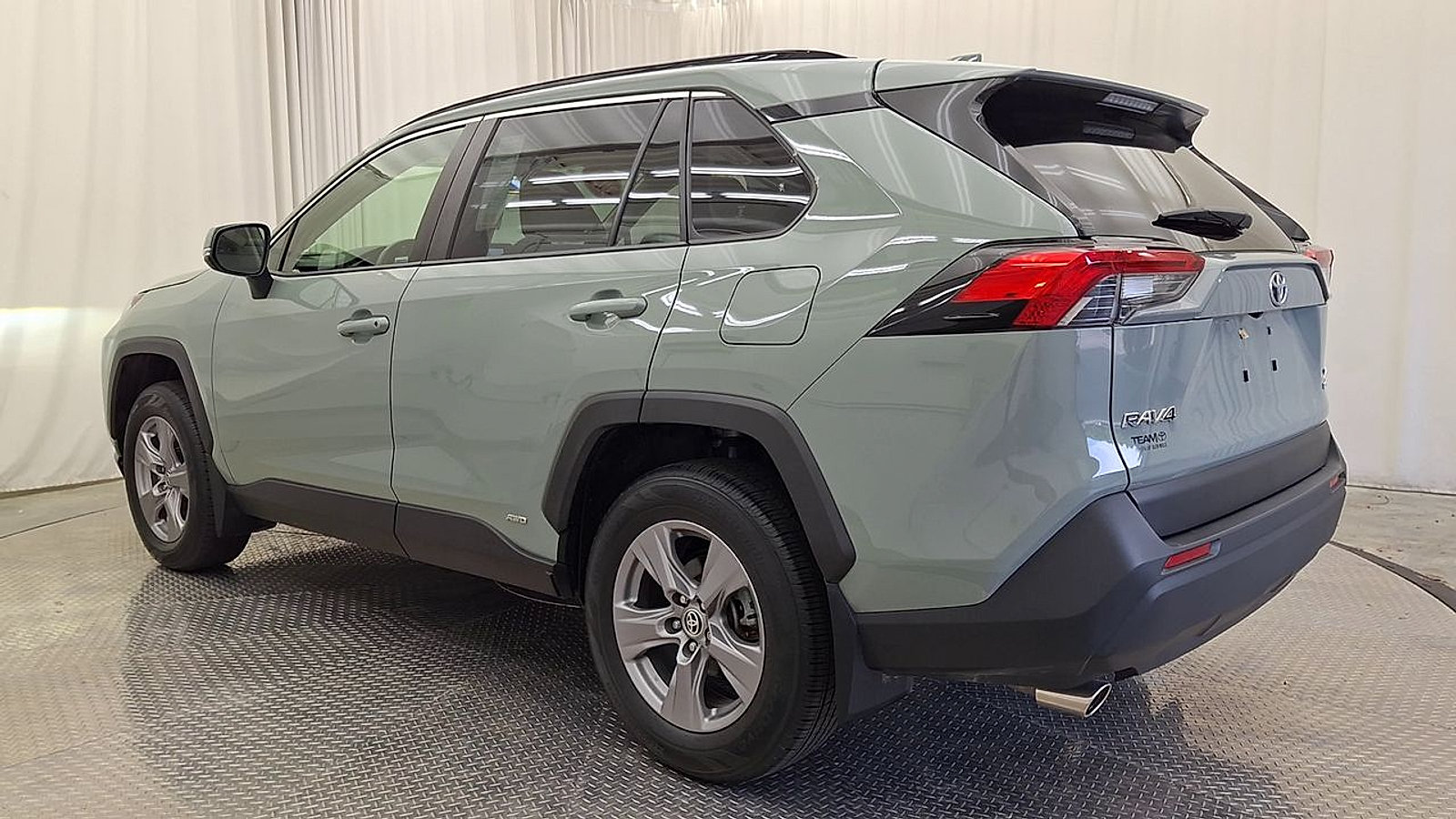 Certified 2023 Toyota RAV4 XLE w/ Convenience Package AWD/4WD image 9