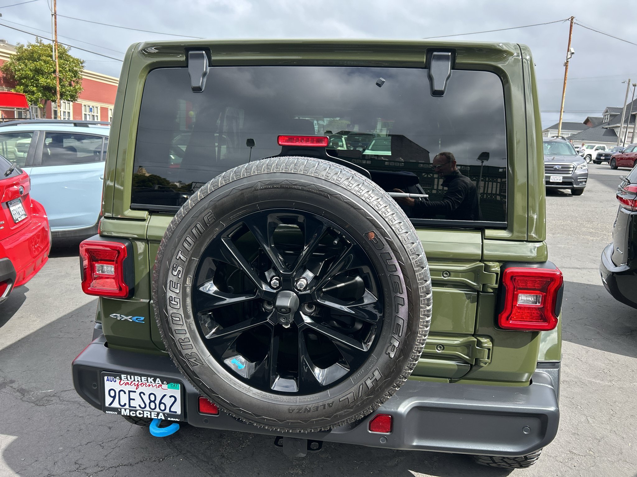Used 2022 Jeep Wrangler Unlimited Sahara w/ Safety Group AWD/4WD image 5