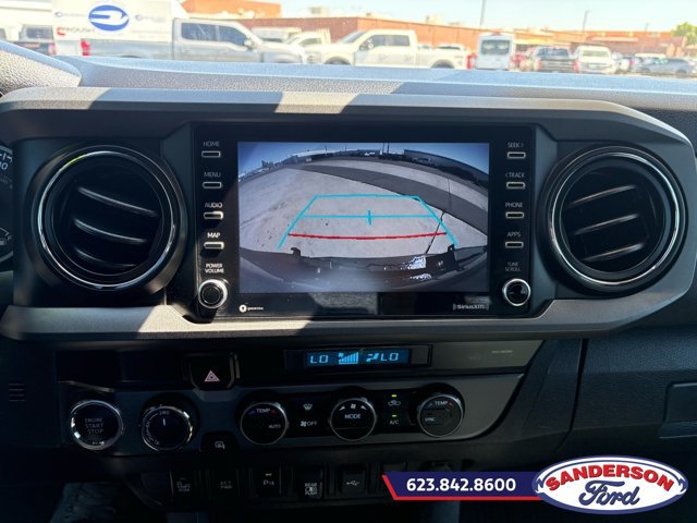 Used 2021 Toyota Tacoma TRD Off-Road w/ Technology Package AWD/4WD image 17