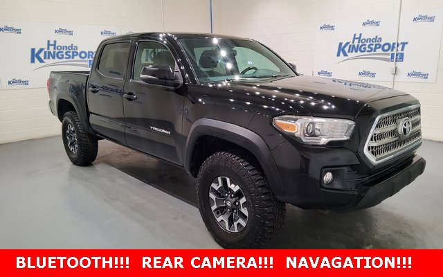 Used 2016 Toyota Tacoma TRD Off-Road image 2