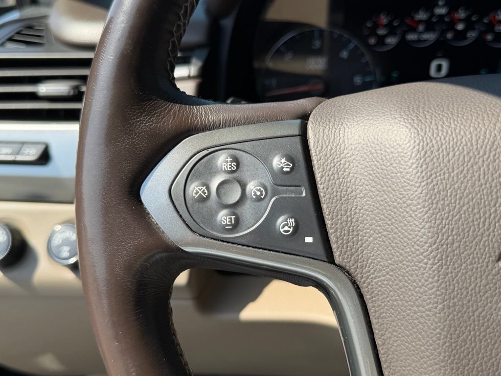 Used 2019 Chevrolet Suburban Premier AWD/4WD image 18