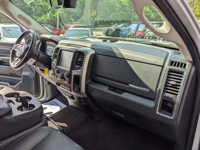 Used 2017 RAM 1500 Laramie AWD/4WD image 17