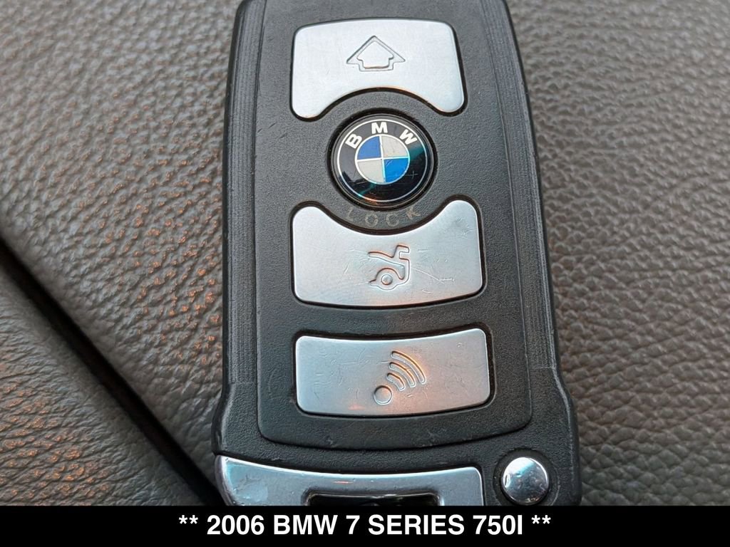 Used 2006 BMW 750i image 27