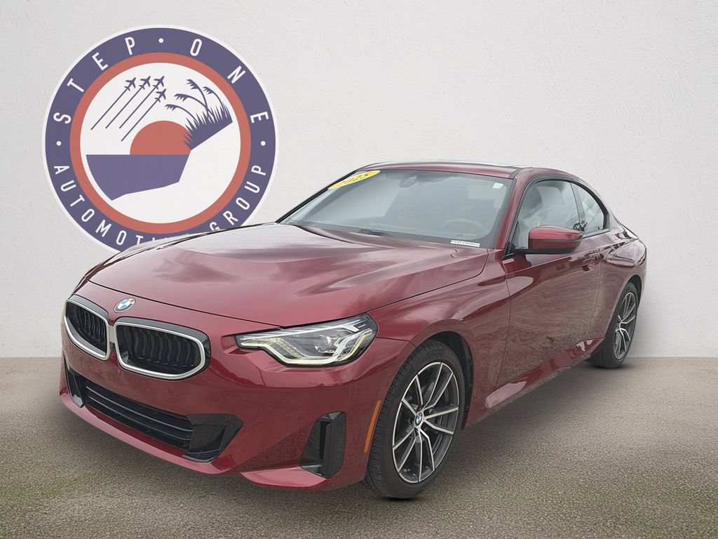 Used 2025 BMW 230i xDrive Coupe AWD/4WD image 2