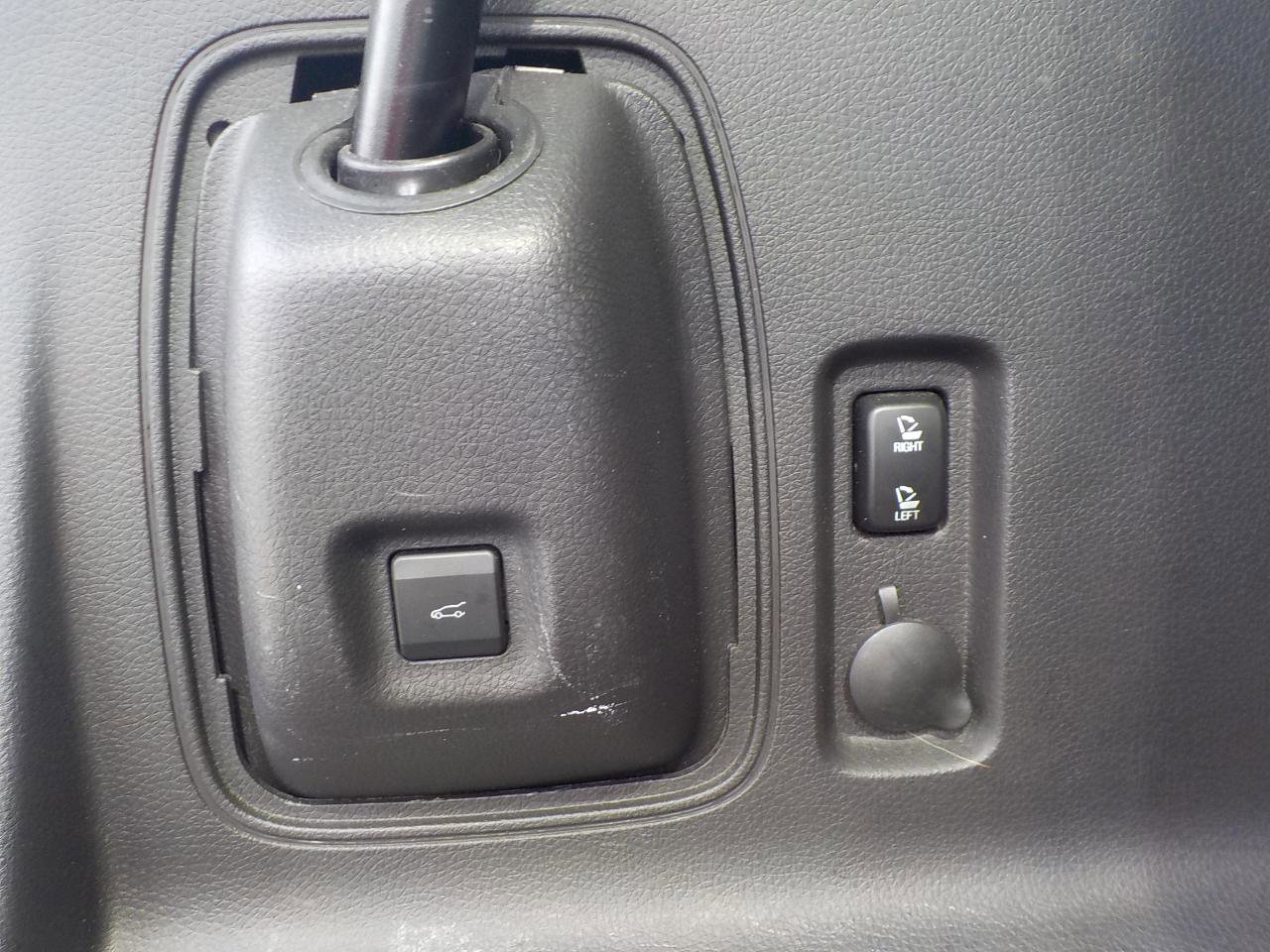 Used 2010 Lincoln MKX AWD image 31