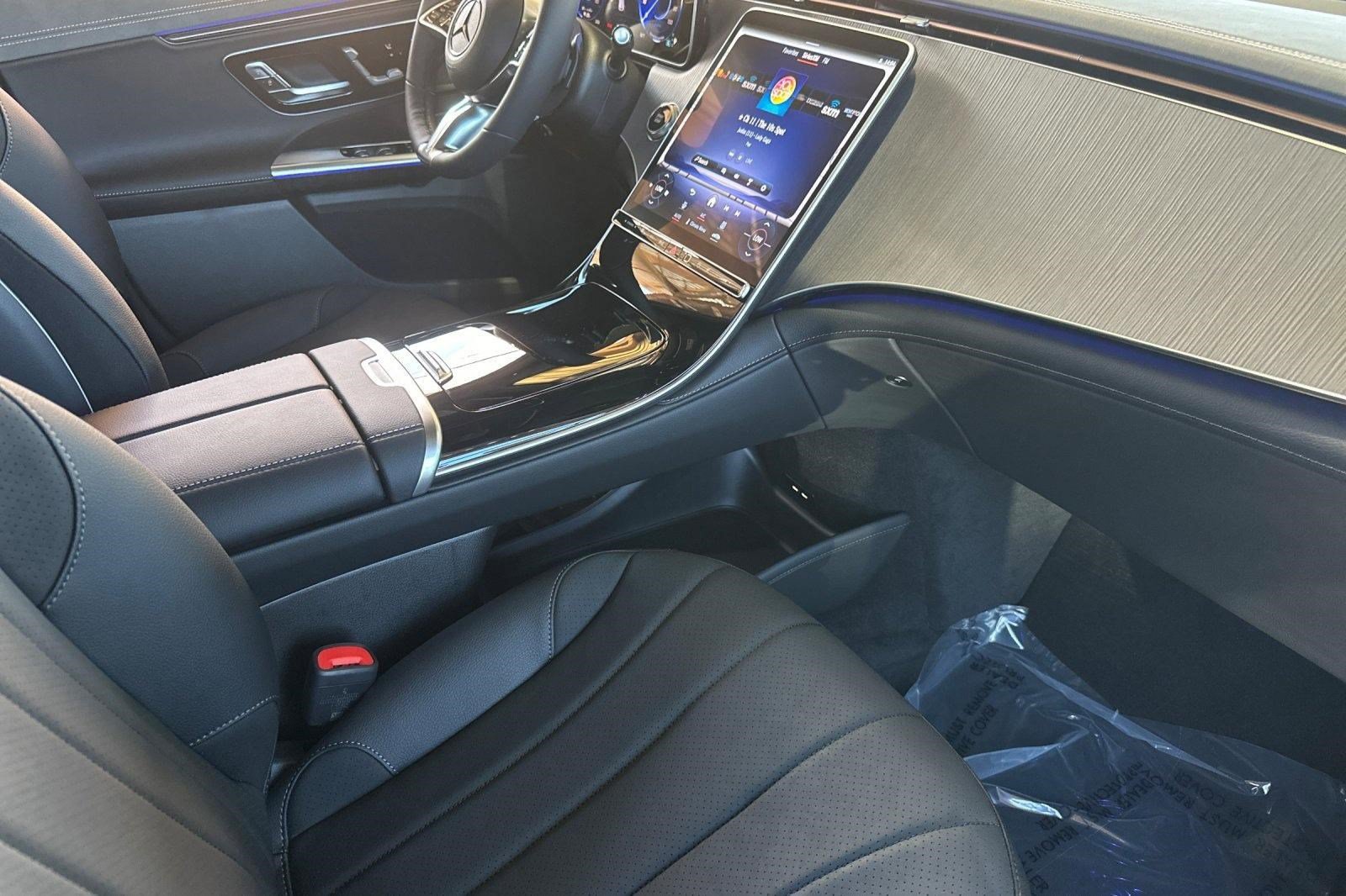 New 2026 Mercedes-Benz EQE 320 4MATIC SUV image 27