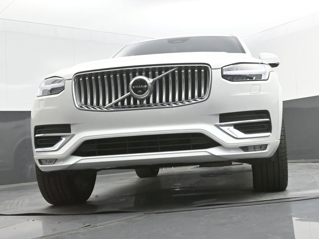 Certified 2025 Volvo XC90 B6 Ultra w/ Protection Package image 38
