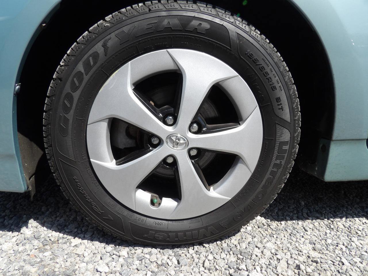 Used 2015 Toyota Prius Two FWD image 19