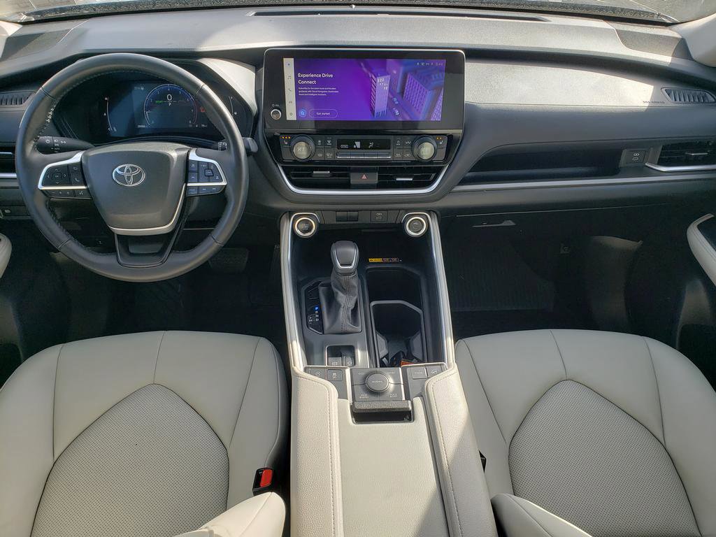 Used 2024 Toyota Grand Highlander XLE image 15
