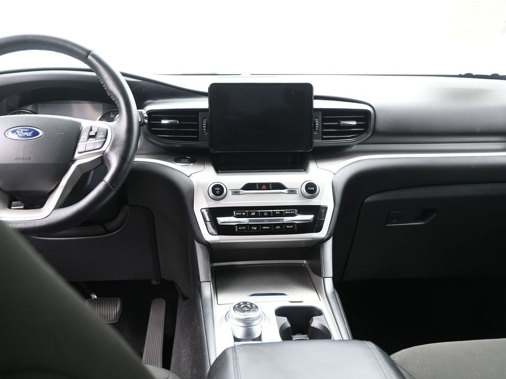 Used 2021 Ford Explorer XLT image 15