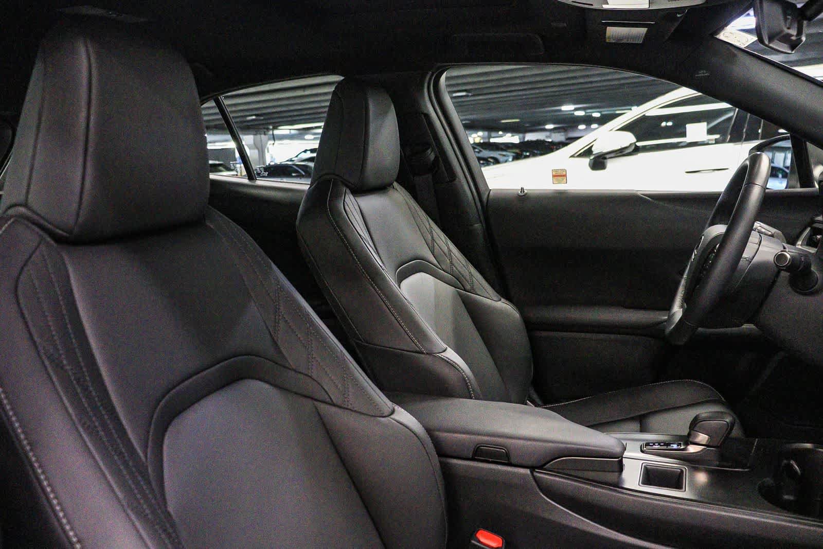 Certified 2025 Lexus UX 300h FWD w/ Accessory Package (Z2) image 17