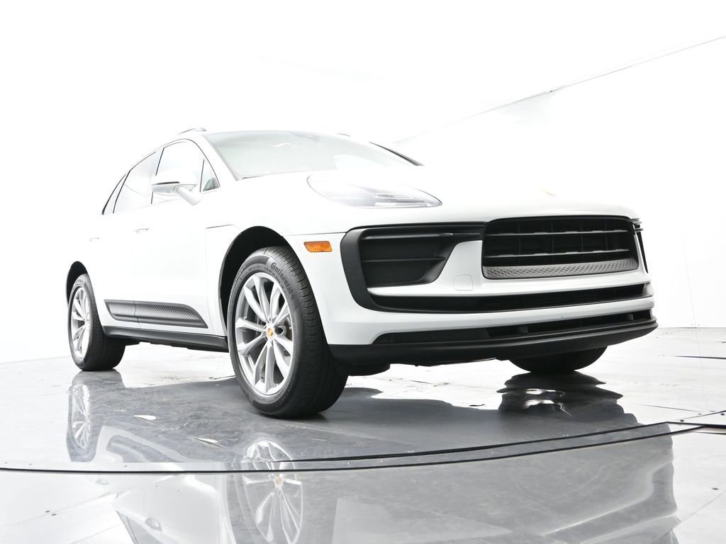 Certified 2022 Porsche Macan AWD/4WD image 55