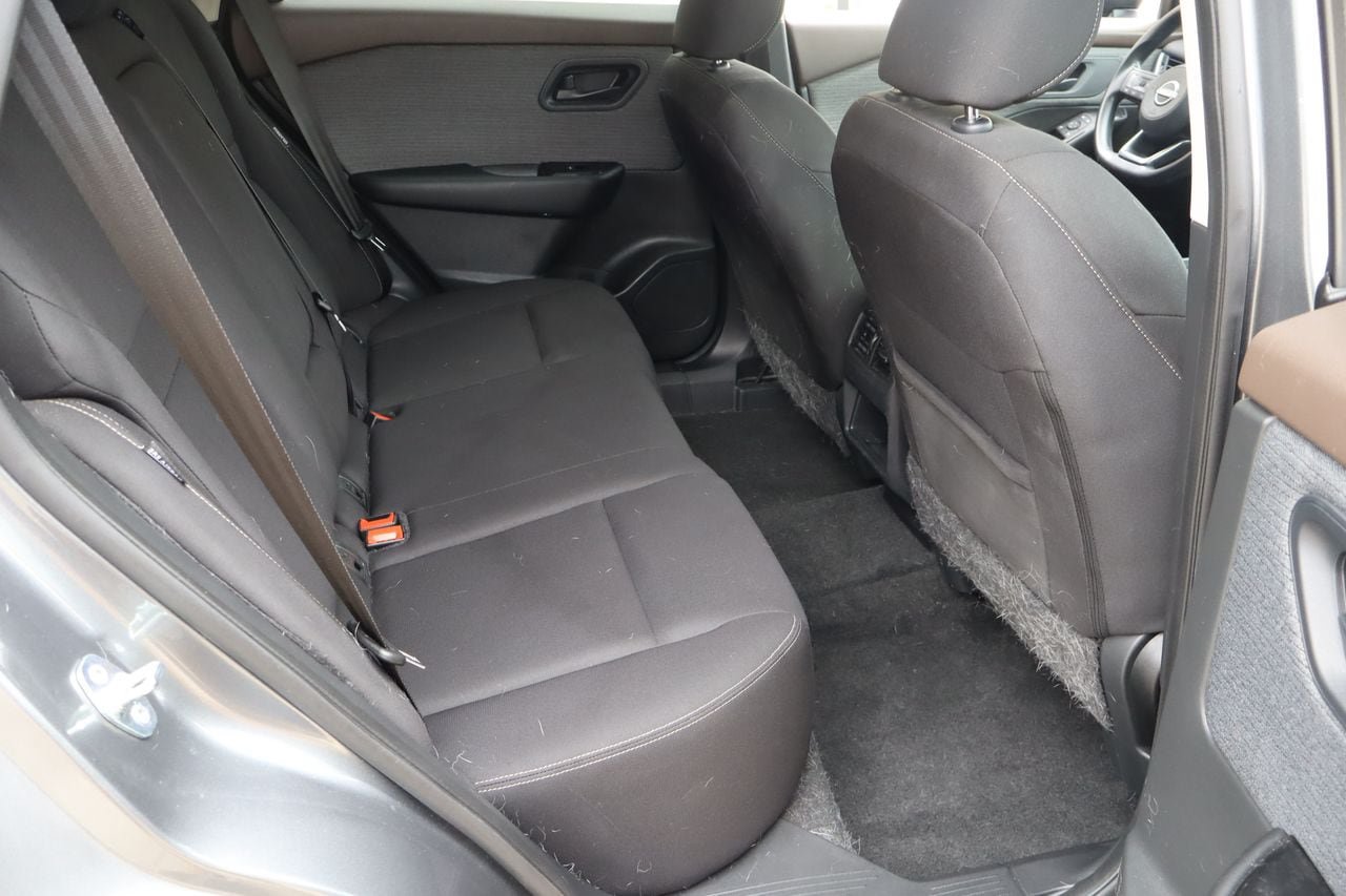 Used 2023 Nissan Rogue S AWD/4WD image 17