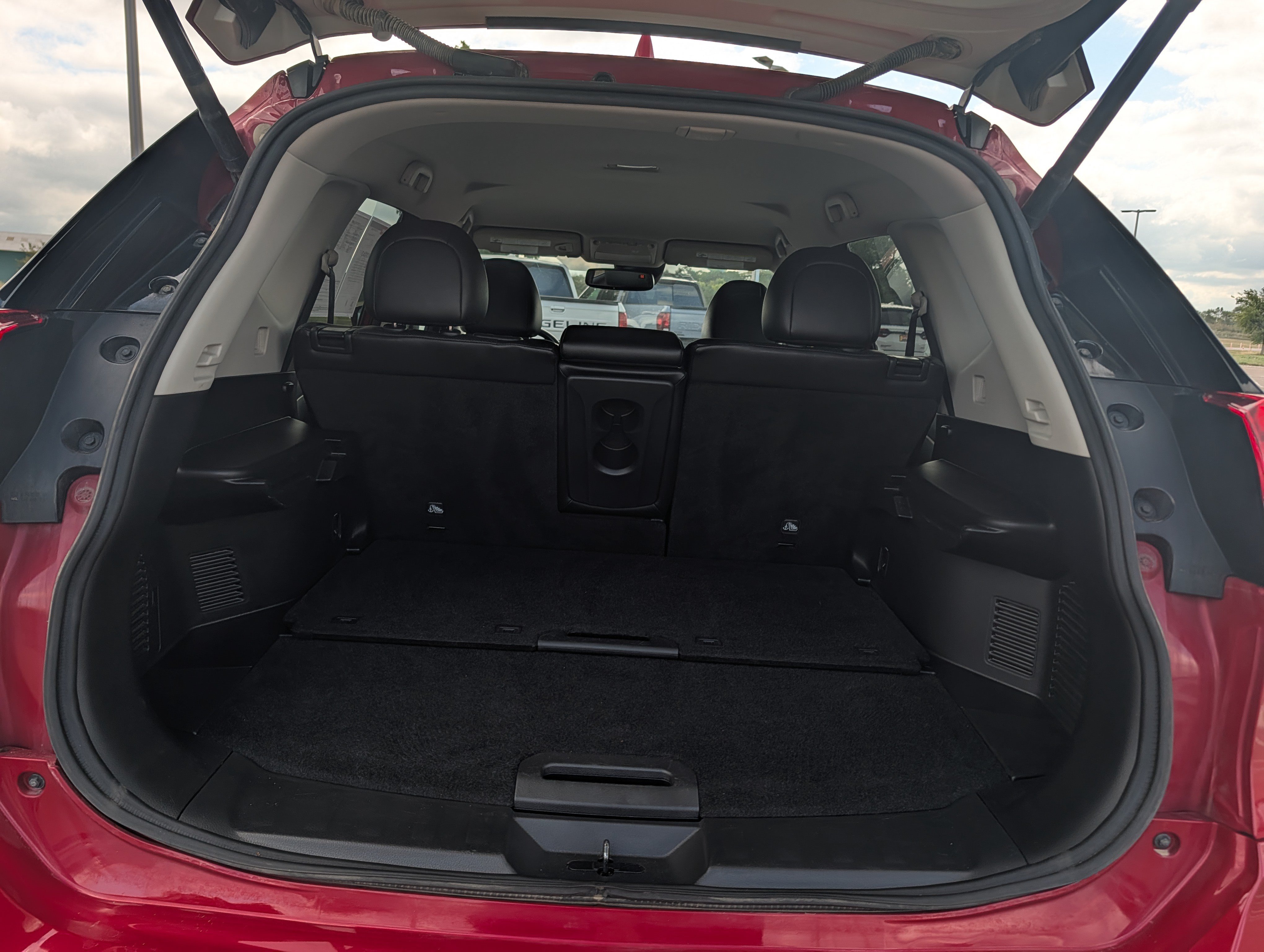 Used 2017 Nissan Rogue SL AWD/4WD image 18