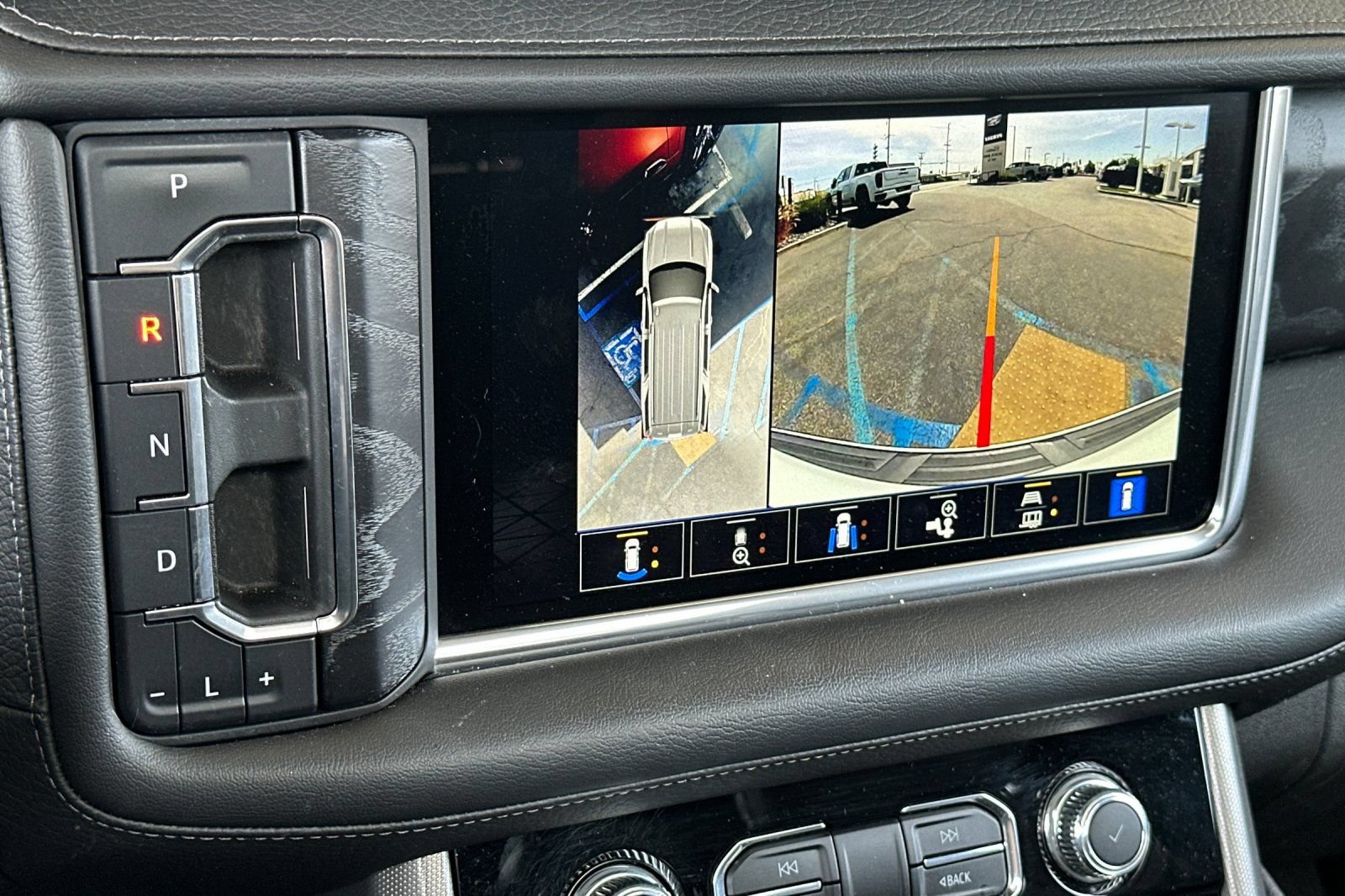 Used 2022 GMC Yukon Denali AWD/4WD image 28