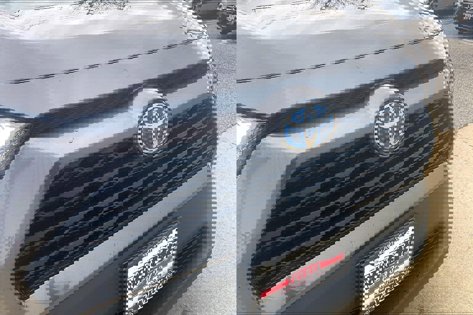 Used 2024 Toyota RAV4 LE image 34