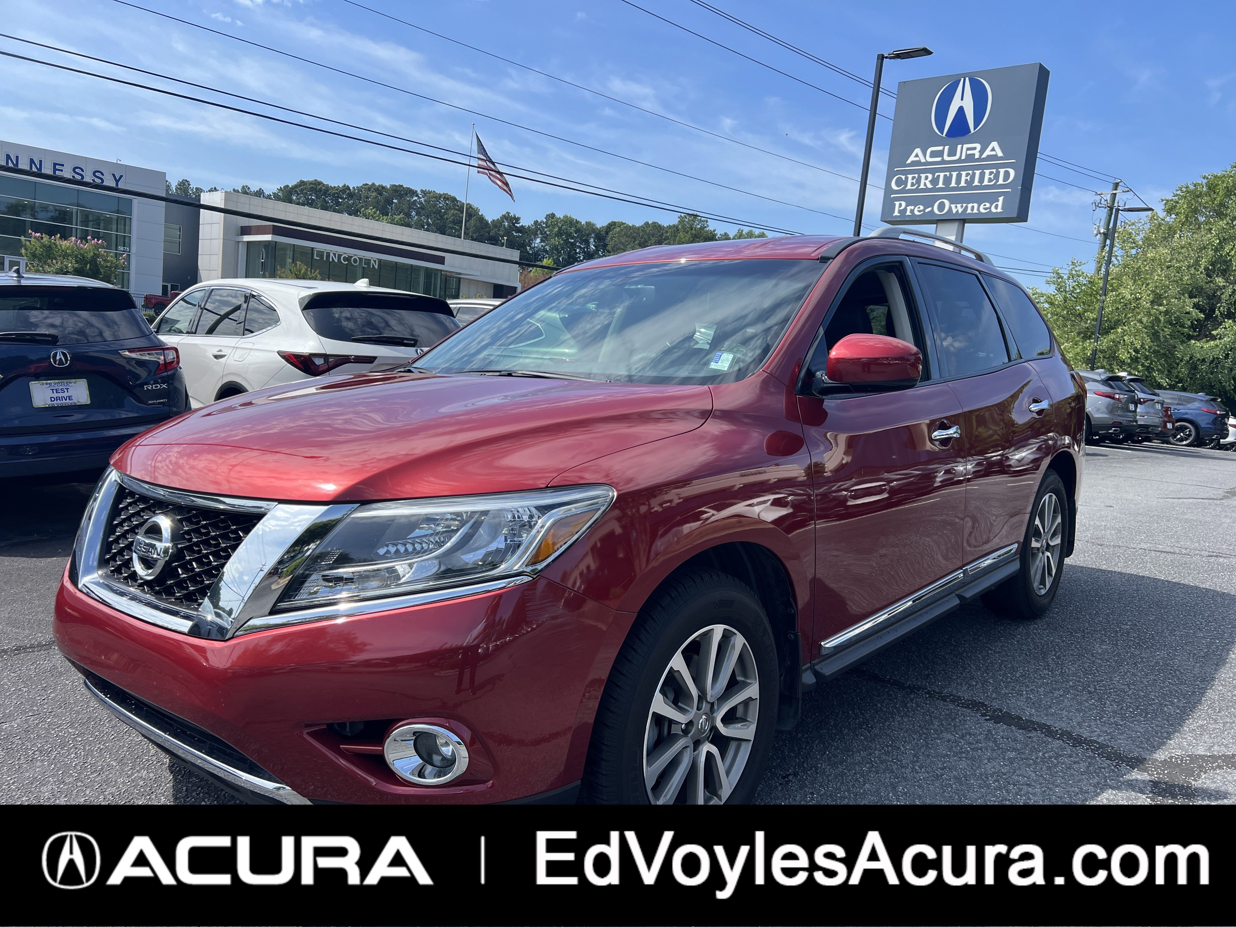 Used 2015 Nissan Pathfinder SL FWD video 1