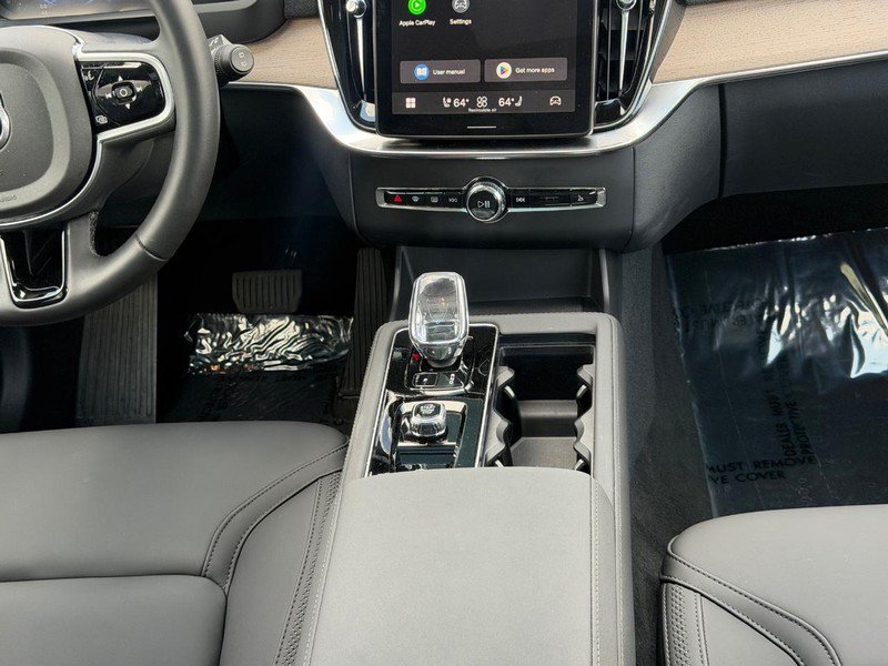 Certified 2026 Volvo XC90 B6 Plus AWD/4WD image 15