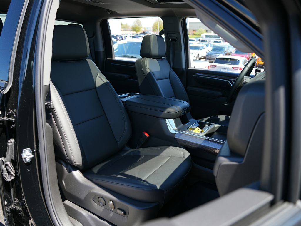 Used 2025 Chevrolet Silverado 2500 LTZ w/ LTZ Plus Package AWD/4WD image 26