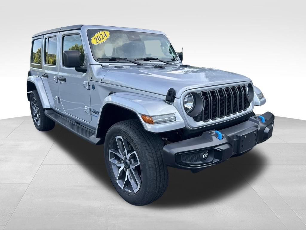 Used 2024 Jeep Wrangler Unlimited w/ Convenience Group AWD/4WD image 7