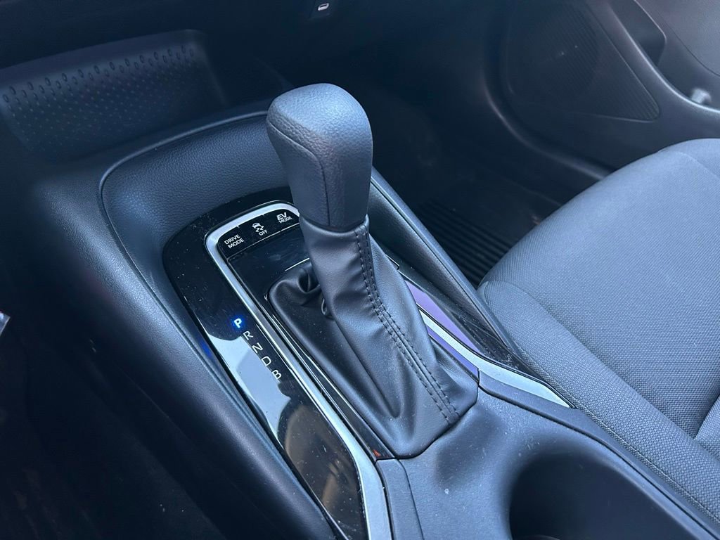 Used 2025 Toyota Corolla LE FWD image 26