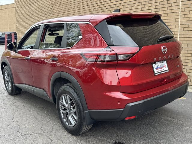 Used 2025 Nissan Rogue S AWD/4WD image 26