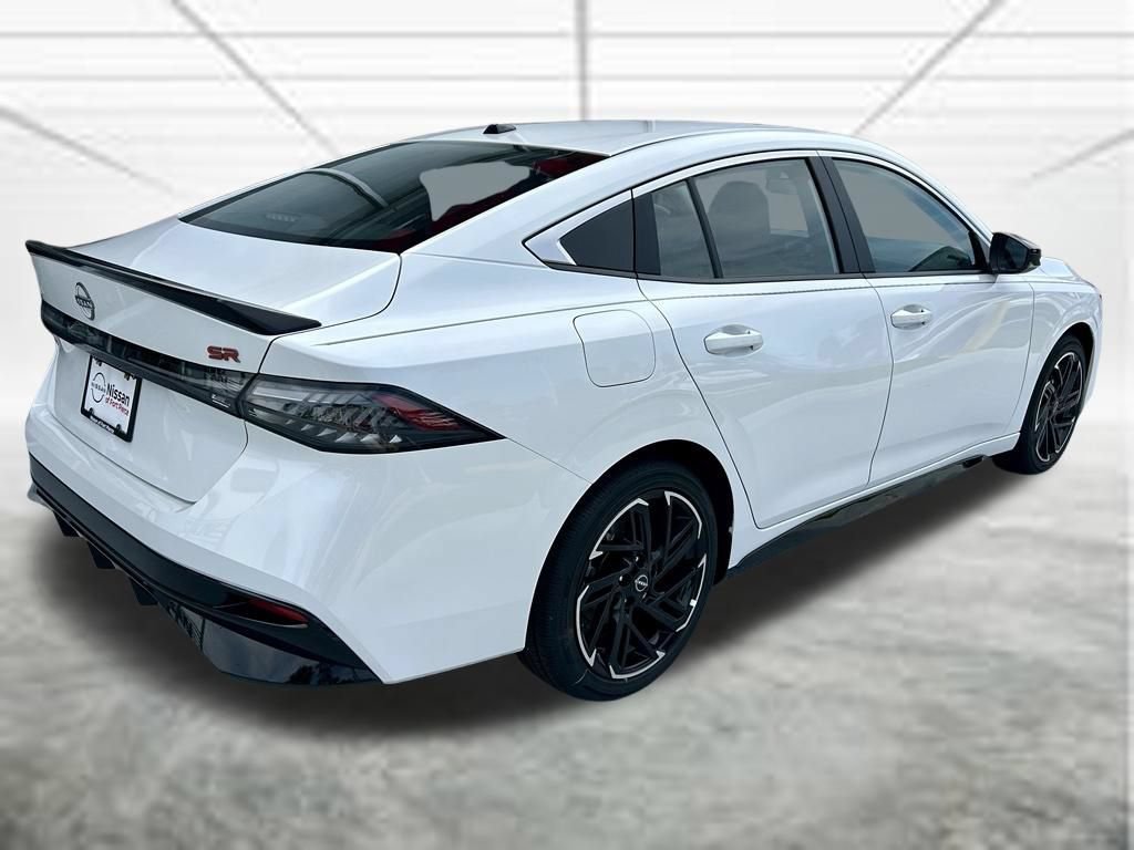 New 2026 Nissan Sentra SR w/ Floor Mat Package FWD image 5