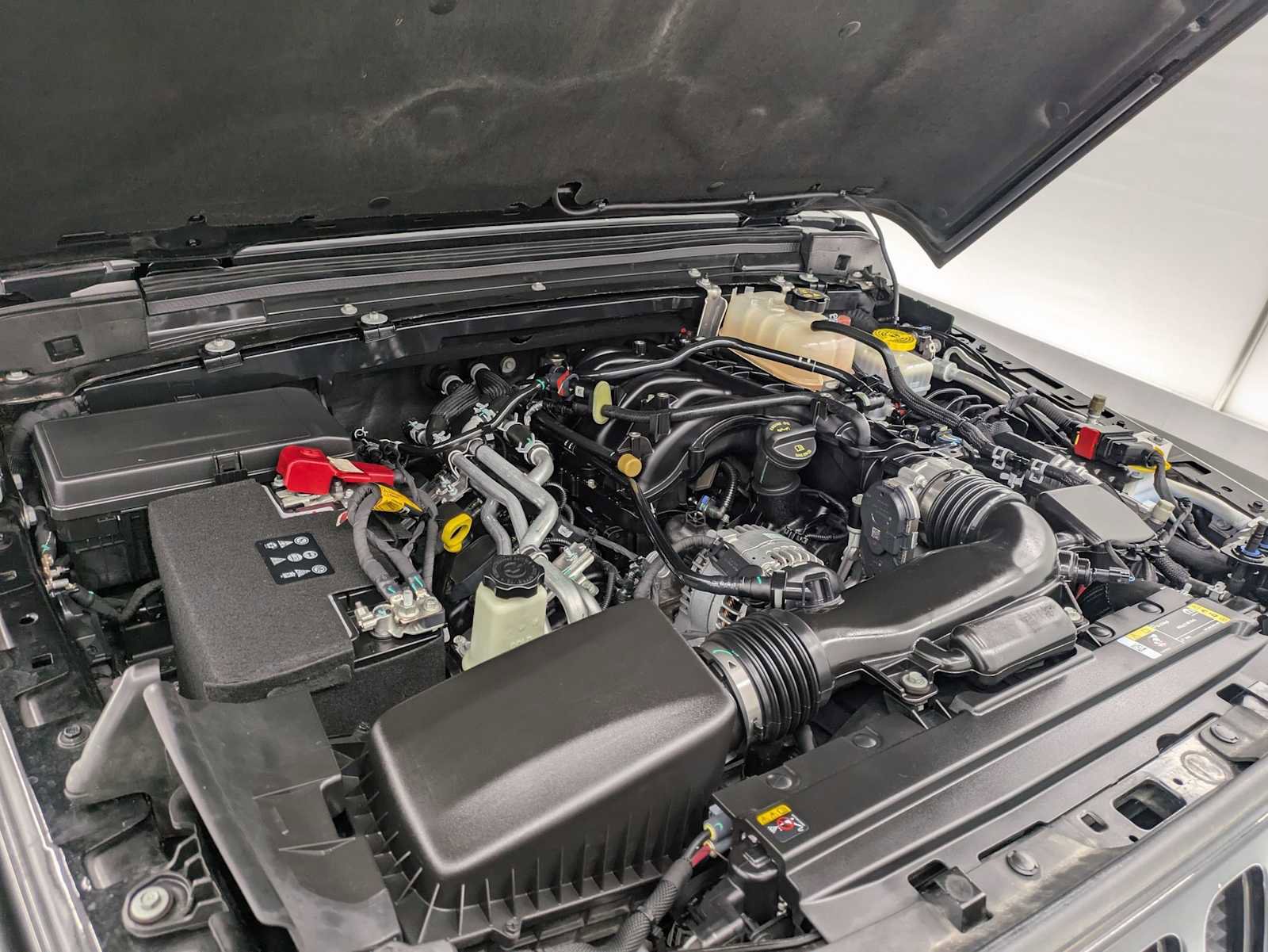 Used 2022 Jeep Wrangler Unlimited Sport image 14