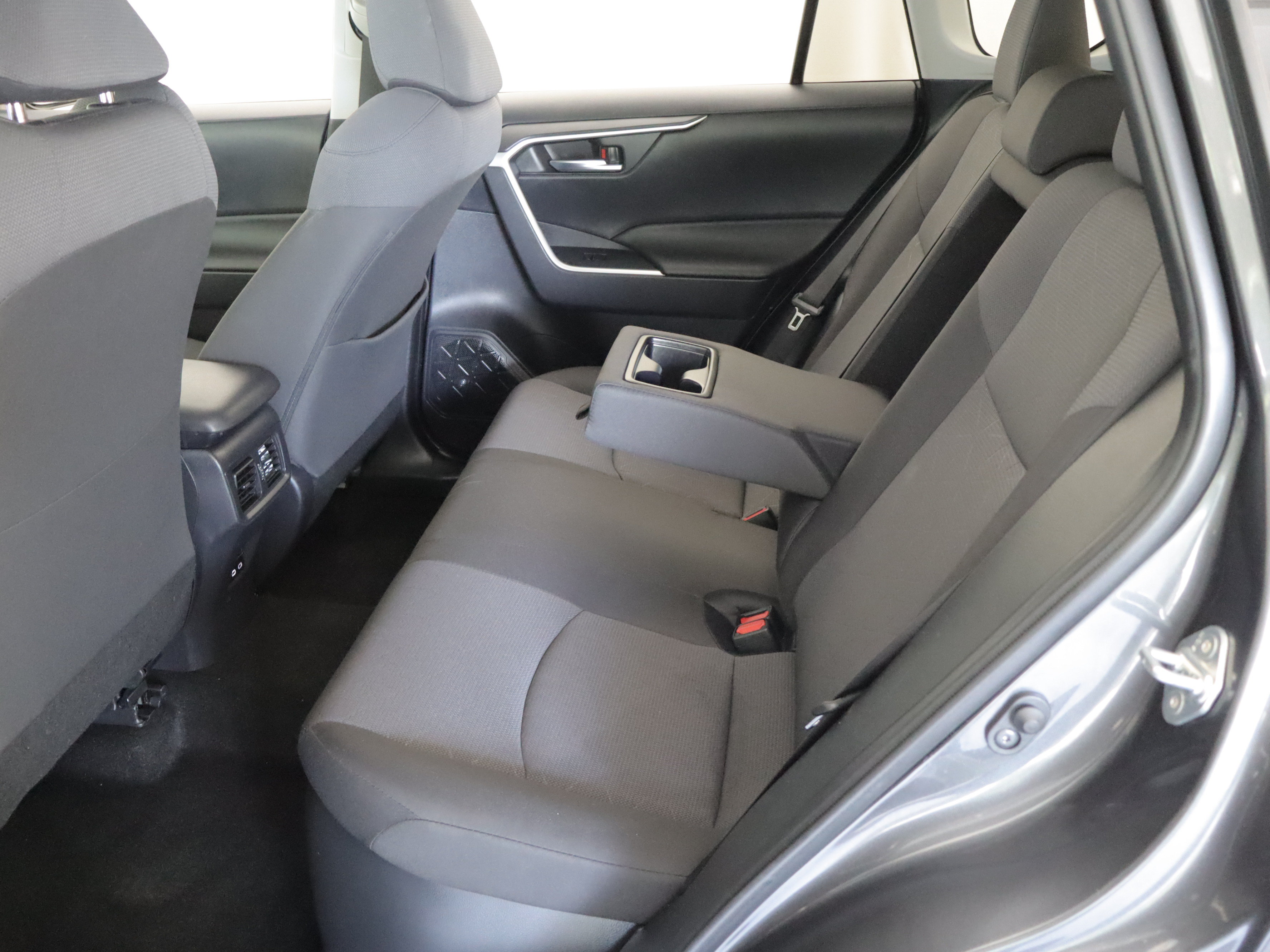 Used 2025 Toyota RAV4 XLE w/ Weather Package AWD/4WD image 8