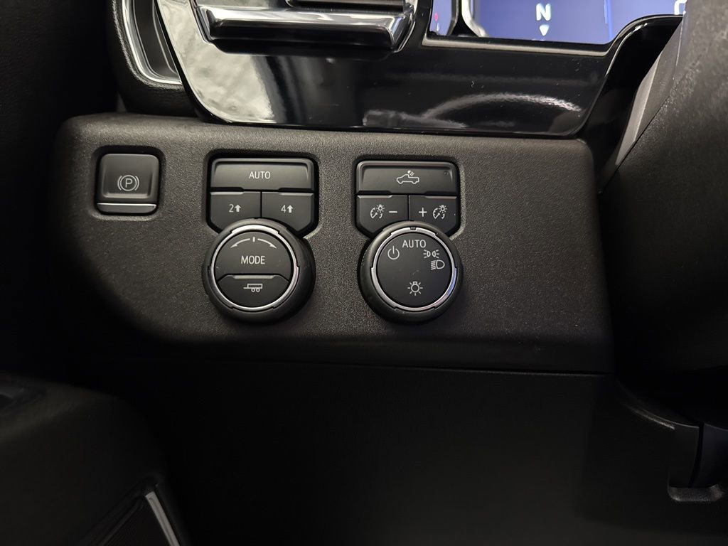 Used 2023 Chevrolet Silverado 1500 LT w/ Protection Package AWD/4WD image 20