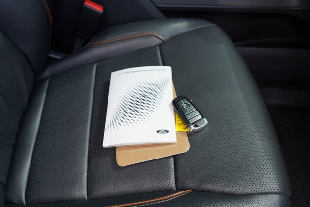 Used 2025 Ford F150 Lariat w/ Equipment Group 501A Mid image 91