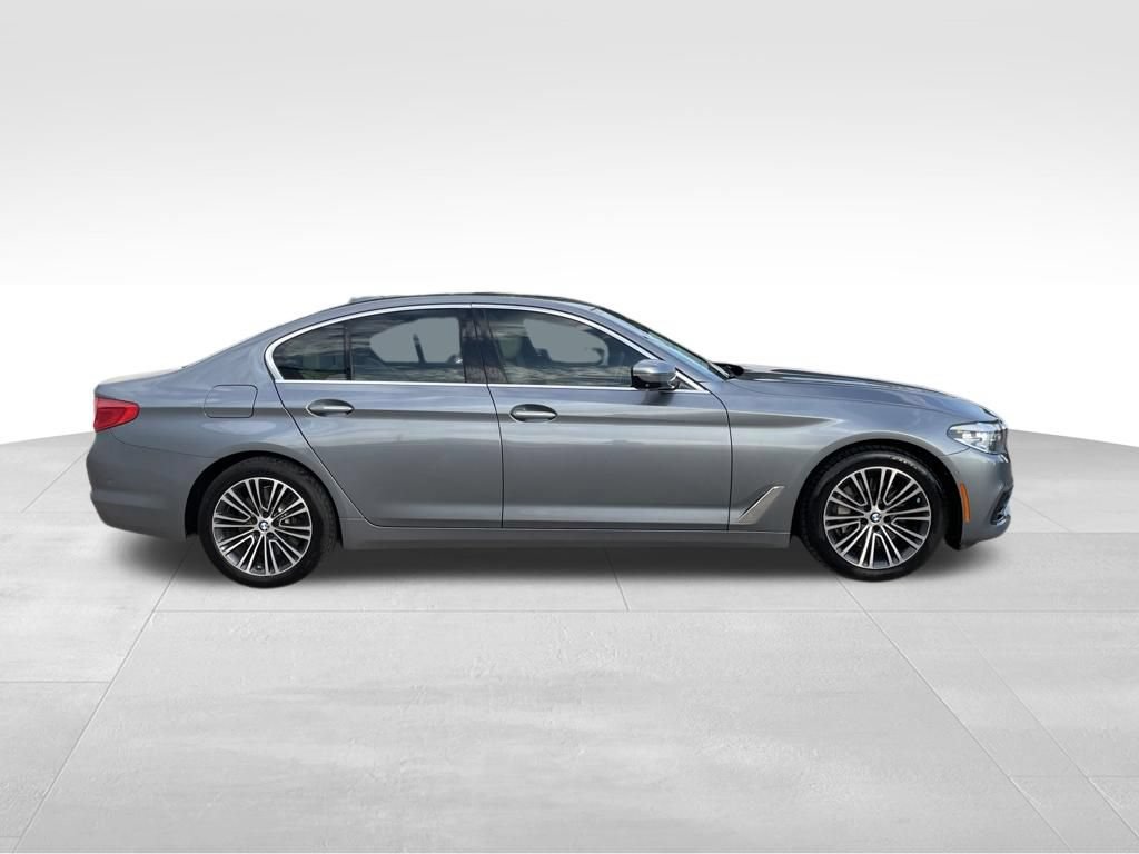 Used 2018 BMW 540i RWD image 4