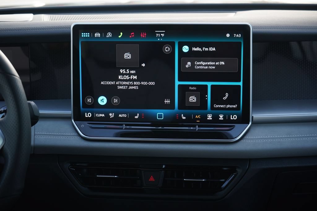 New 2026 Volkswagen Tiguan SE R-Line FWD image 10