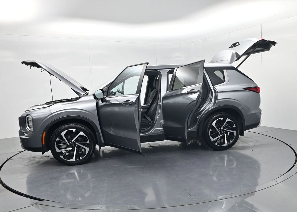 Used 2024 Mitsubishi Outlander SE image 59