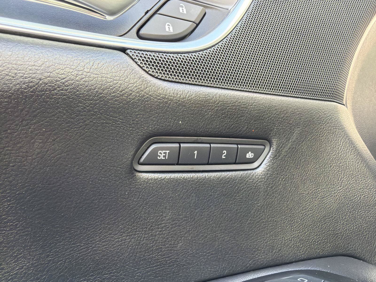 Used 2019 Cadillac XT5 Premium Luxury AWD/4WD image 18