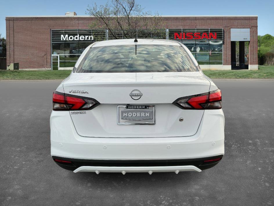 Certified 2024 Nissan Versa S image 3