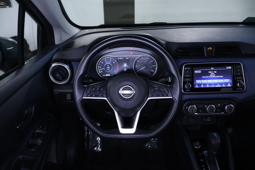 Used 2023 Nissan Versa SV image 17