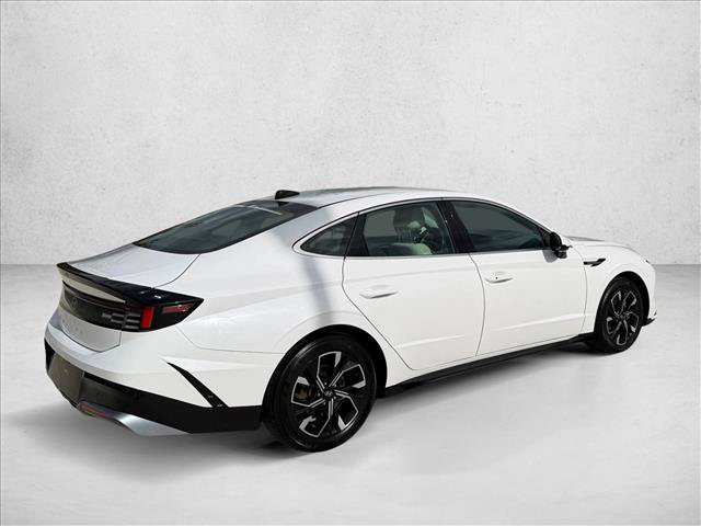 Used 2025 Hyundai Sonata SEL FWD image 5