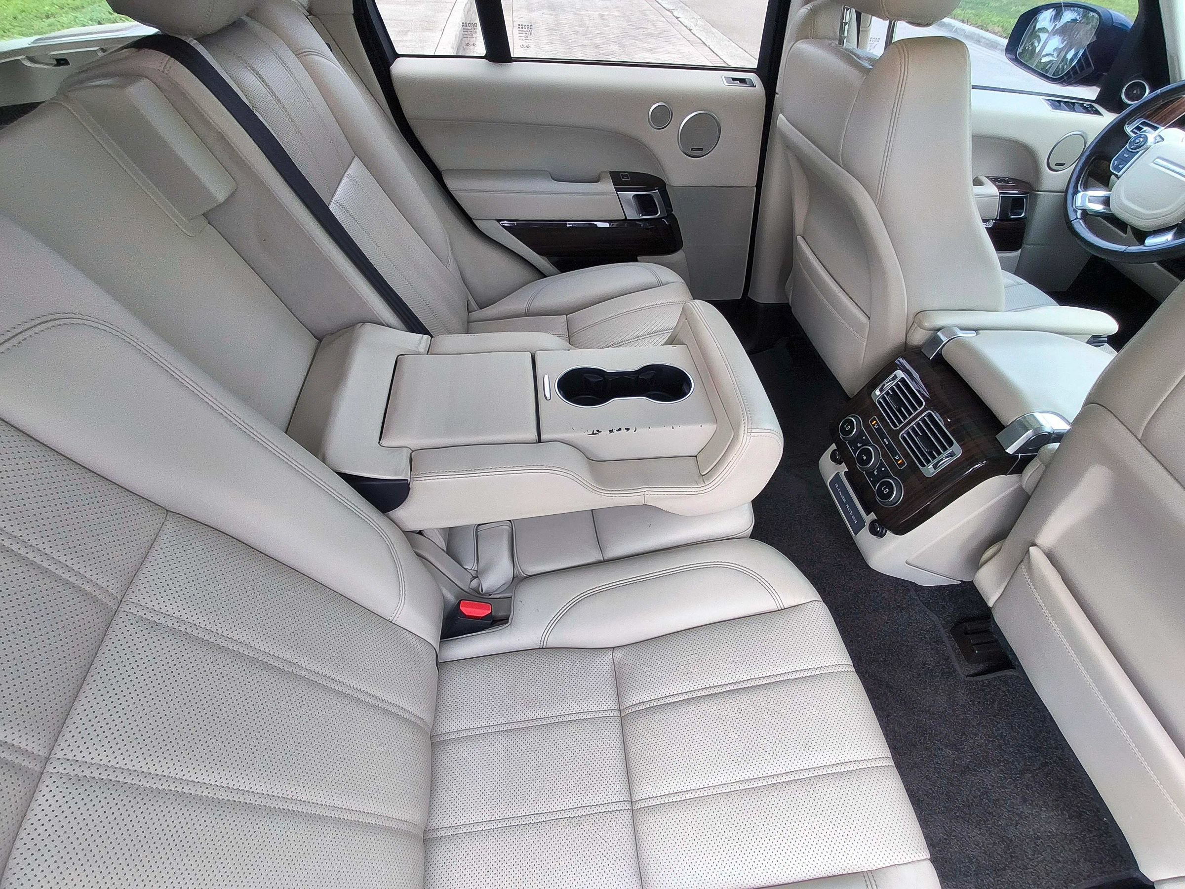 Used 2017 Land Rover Range Rover Supercharged AWD/4WD image 13