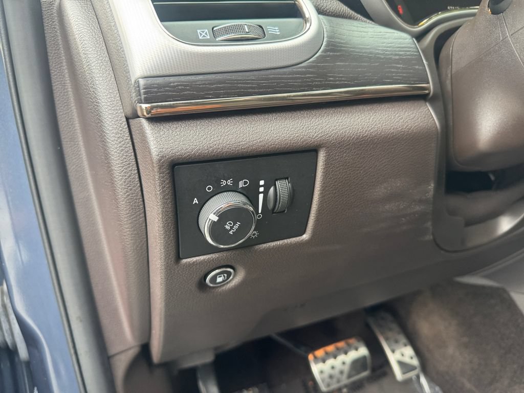 Used 2019 Jeep Grand Cherokee Summit w/ Platinum Series Group AWD/4WD image 22