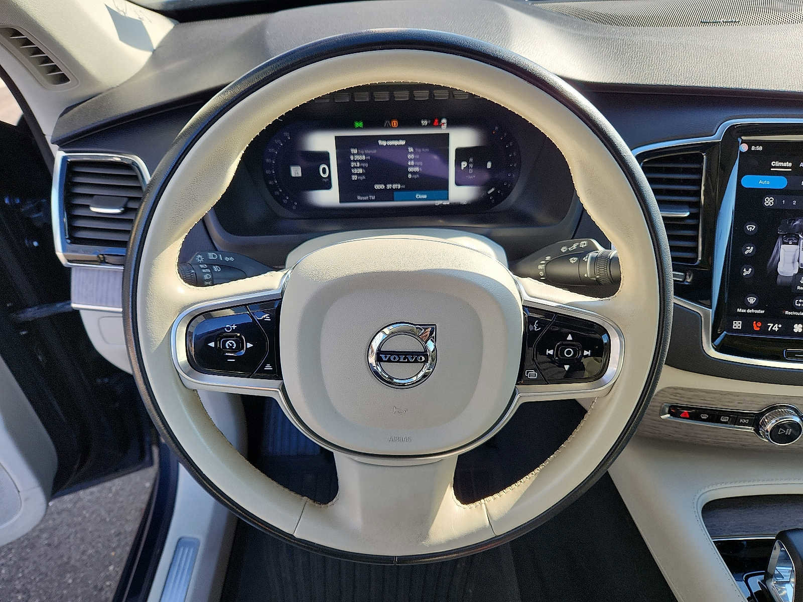 Certified 2023 Volvo XC90 B6 Plus w/ Protection Package Premier image 19